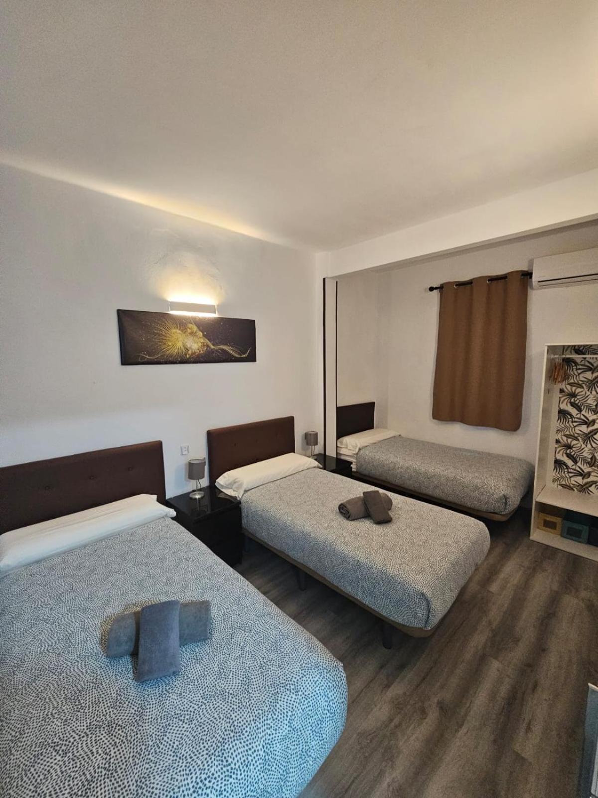 Apartamentos Turia Valencia Exteriör bild
